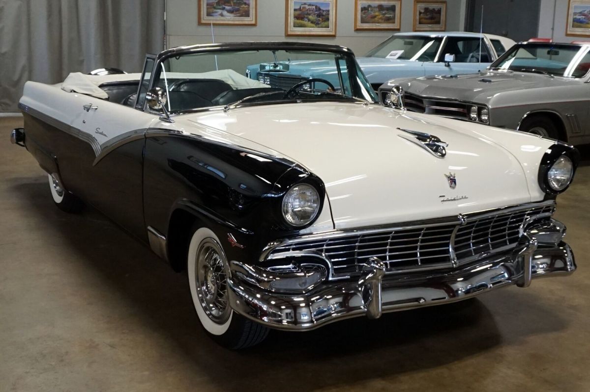 1956 Ford Fairlane Sunliner, Black & White with 517 Miles available now! 1956 Ford Fairlane Sunliner