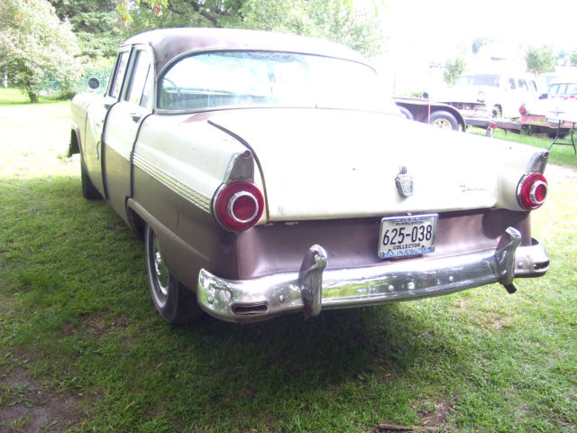 1956 Ford Fairlane Town sedan - photo 5