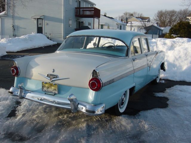 1956 Ford Fairlane - photo 3