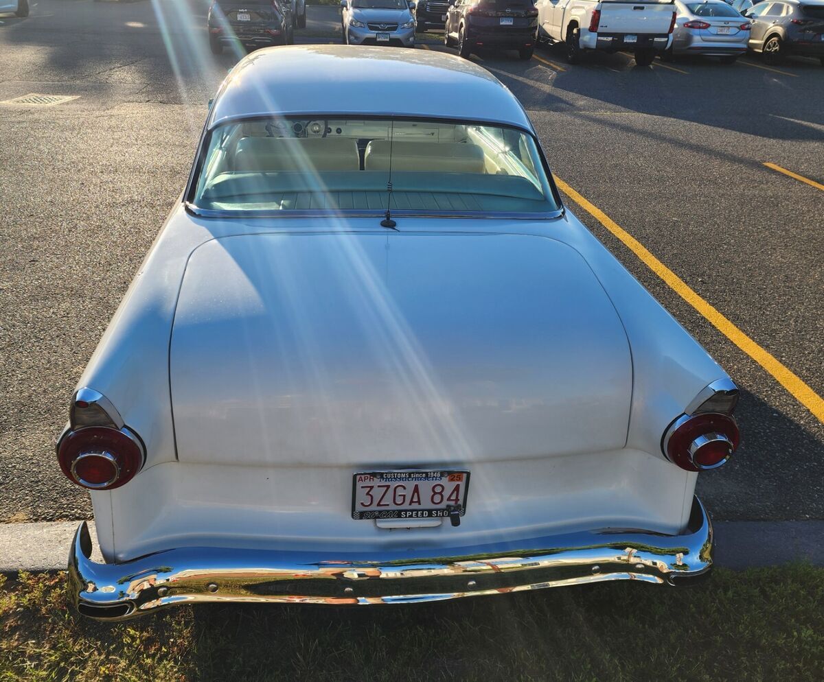 1956 Ford Fairlane - photo 9