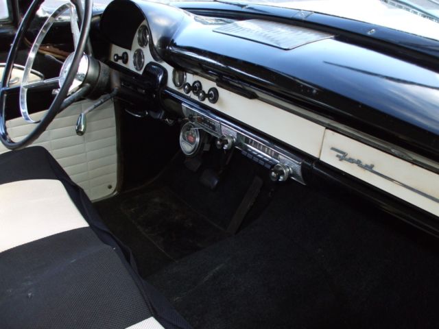 1956 Ford Fairlane victoria - photo 12