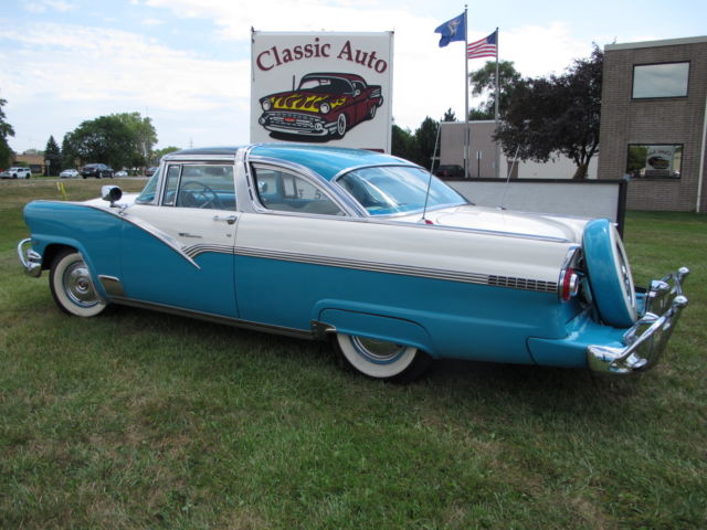 1956 Ford Crown Victoria - photo 3