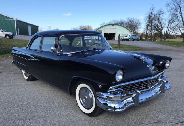 1956 Ford Fairlane - photo 4