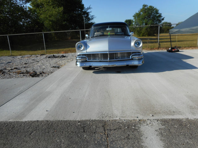 1956 Ford ranch wagon - photo 3