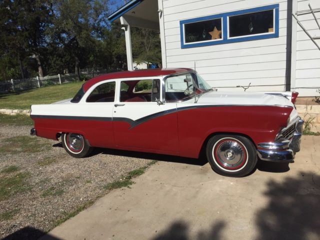1956 Ford Fairlane - photo 2