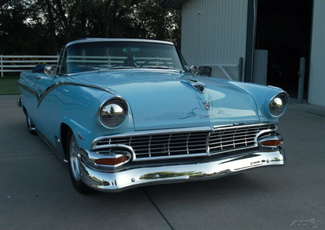 1956 Ford Sunliner - photo 8