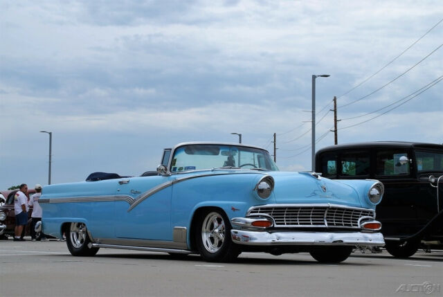 1956 Ford Sunliner - photo 9