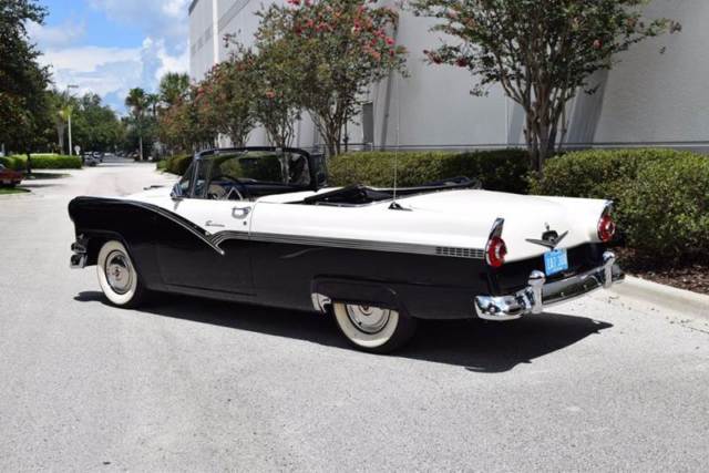1956 Ford Sunliner Convertible - photo 3