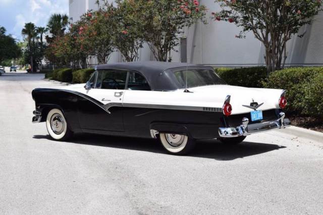 1956 Ford Sunliner Convertible - photo 5