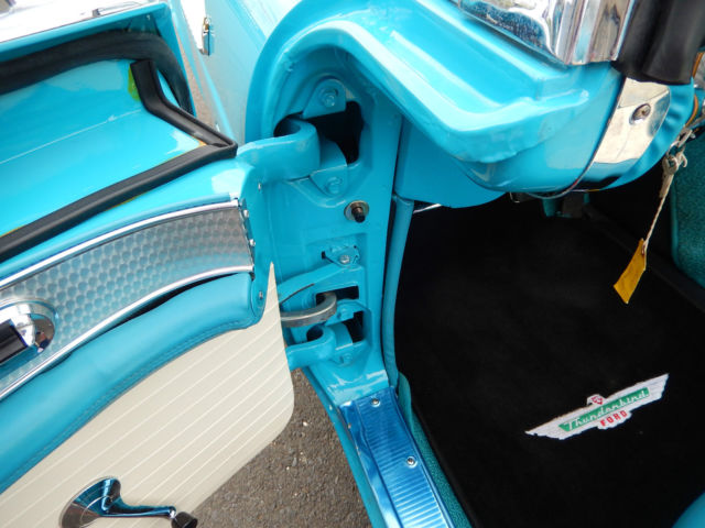 1956 Ford Thunderbird - photo 12