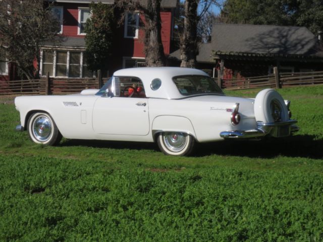1956 Ford Thunderbird