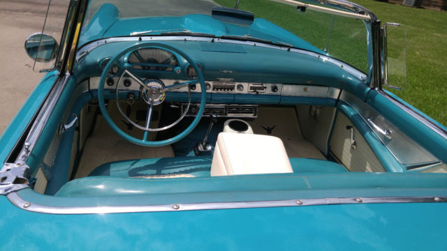 1956 Ford Thunderbird - photo 3