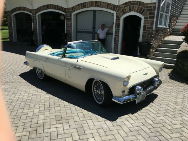 1956 Ford Thunderbird