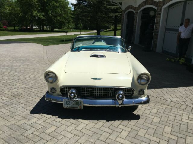 1956 Ford Thunderbird - photo 3