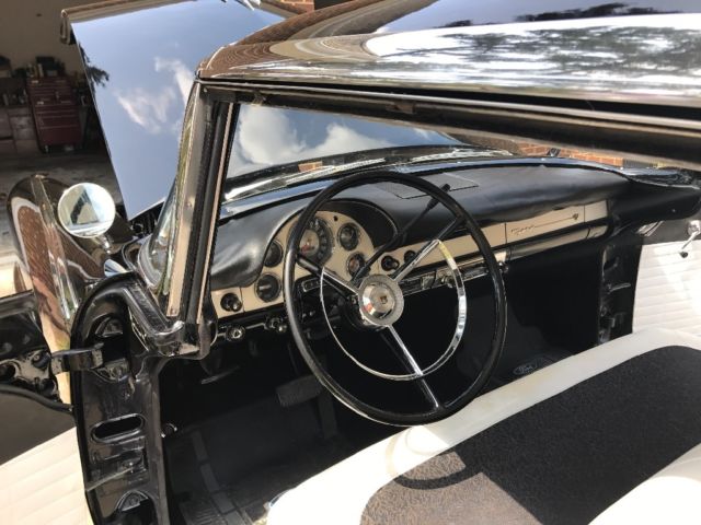 1956 Ford Fairlane Victoria - photo 12