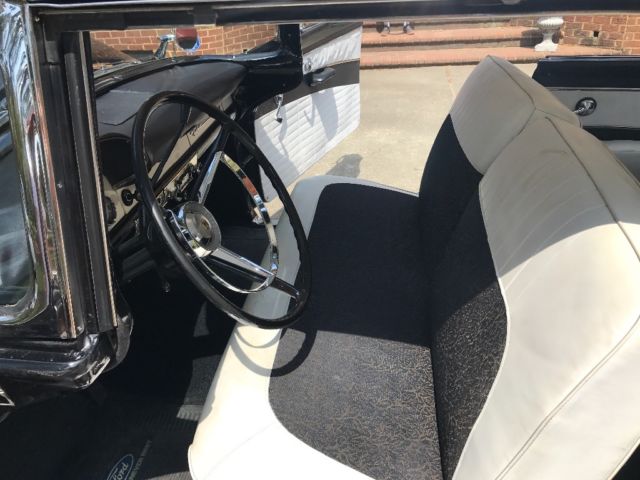 1956 Ford Fairlane Victoria - photo 3