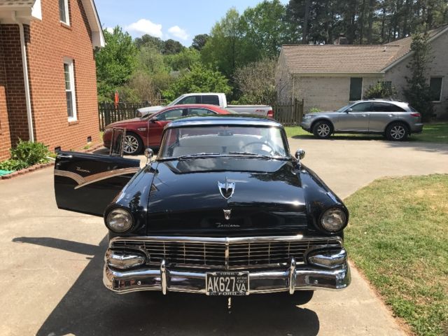 1956 Ford Fairlane Victoria - photo 6