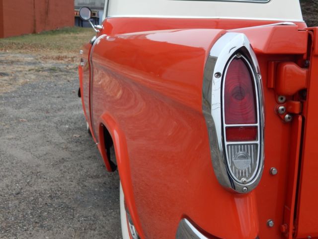 1956 GMC Other Suburban Carrier - photo 10