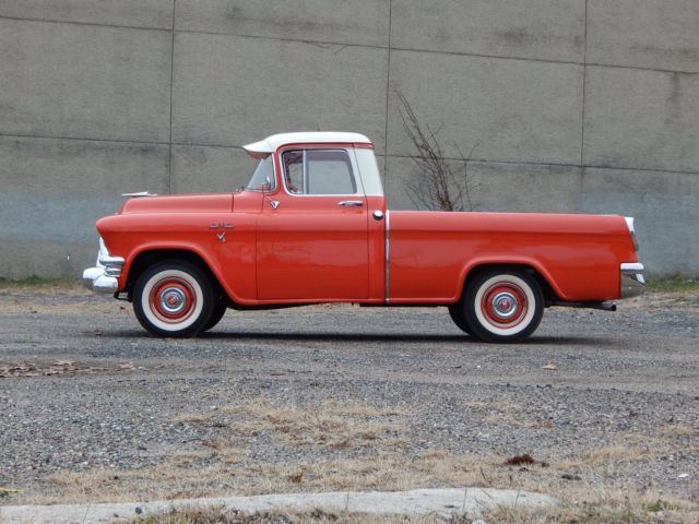 1956 GMC Other Suburban Carrier - photo 4