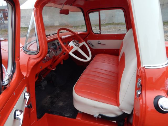 1956 GMC Other Suburban Carrier - photo 6
