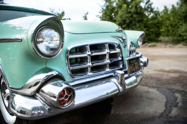 1956 Chrysler Imperial South Hampton - photo 2