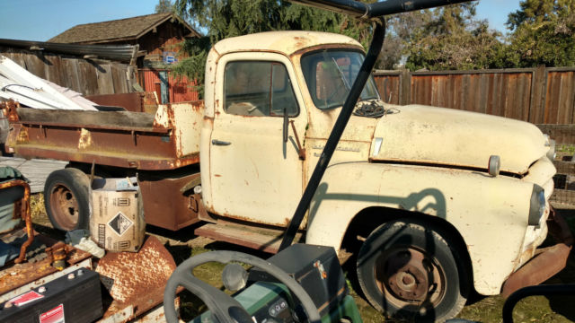 1956 International Harvester S132 Dump Truck - photo 2