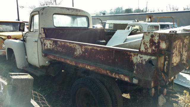 1956 International Harvester S132 Dump Truck - photo 4