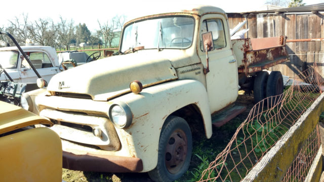 1956 International Harvester S132 Dump Truck - photo 5
