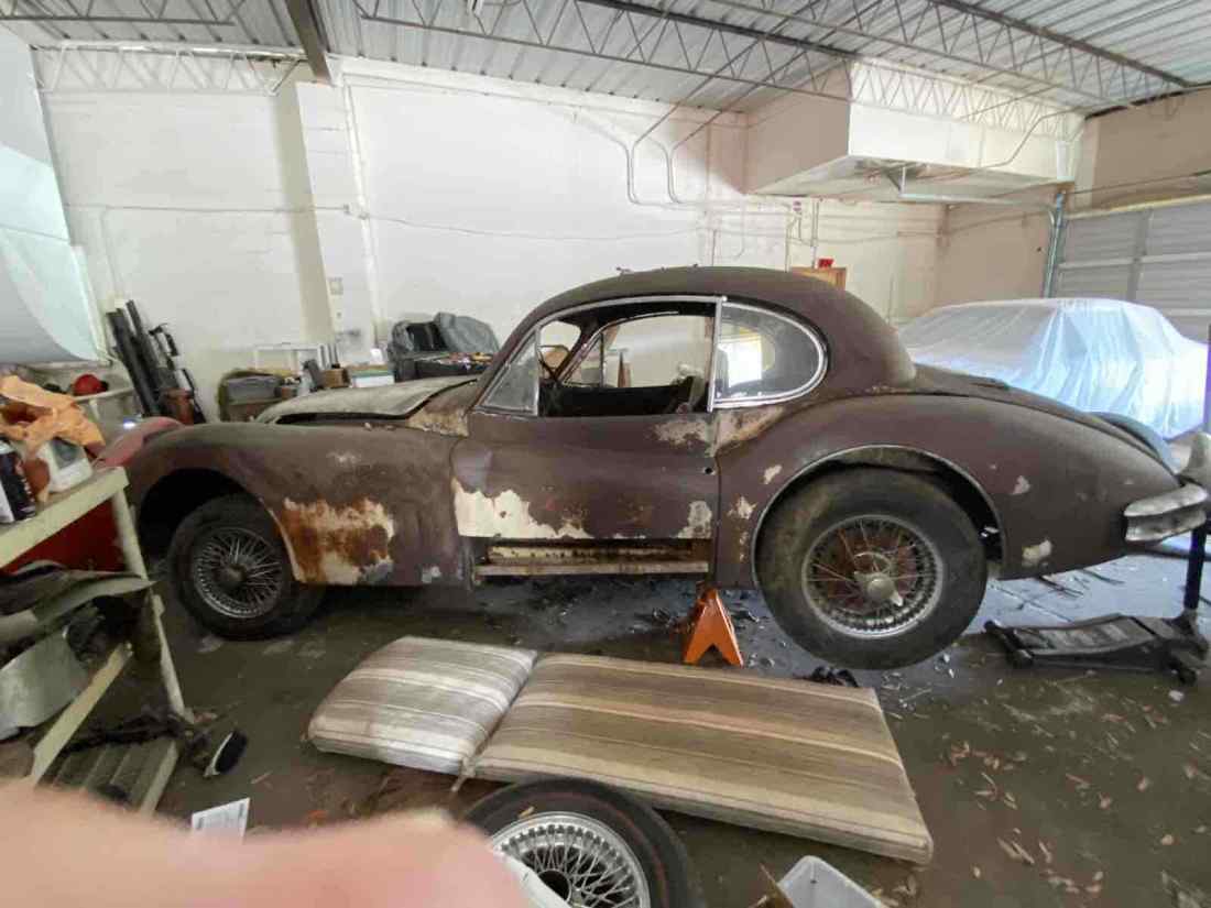 1956 Jaguar XK 140 - photo 4