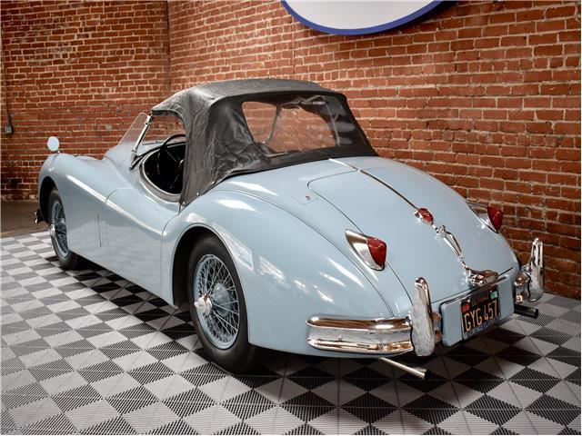 1956 Jaguar XK Roadster - photo 11