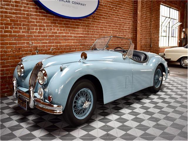 1956 Jaguar XK Roadster - photo 12