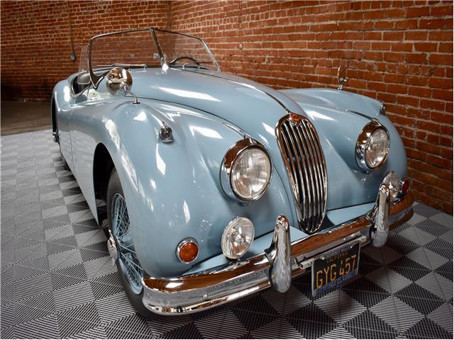 1956 Jaguar XK Roadster - photo 3
