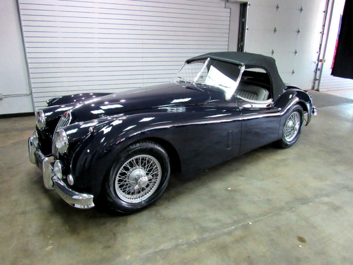 1956 Jaguar XK140 MC Roadster - photo 12