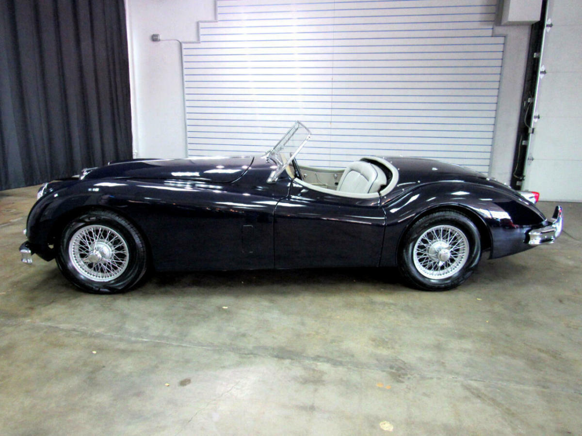 1956 Jaguar XK140 MC Roadster - photo 2