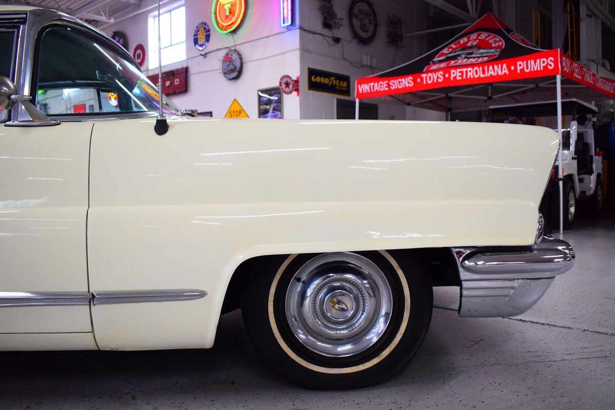 1956 Lincoln Capri Coupe - photo 10