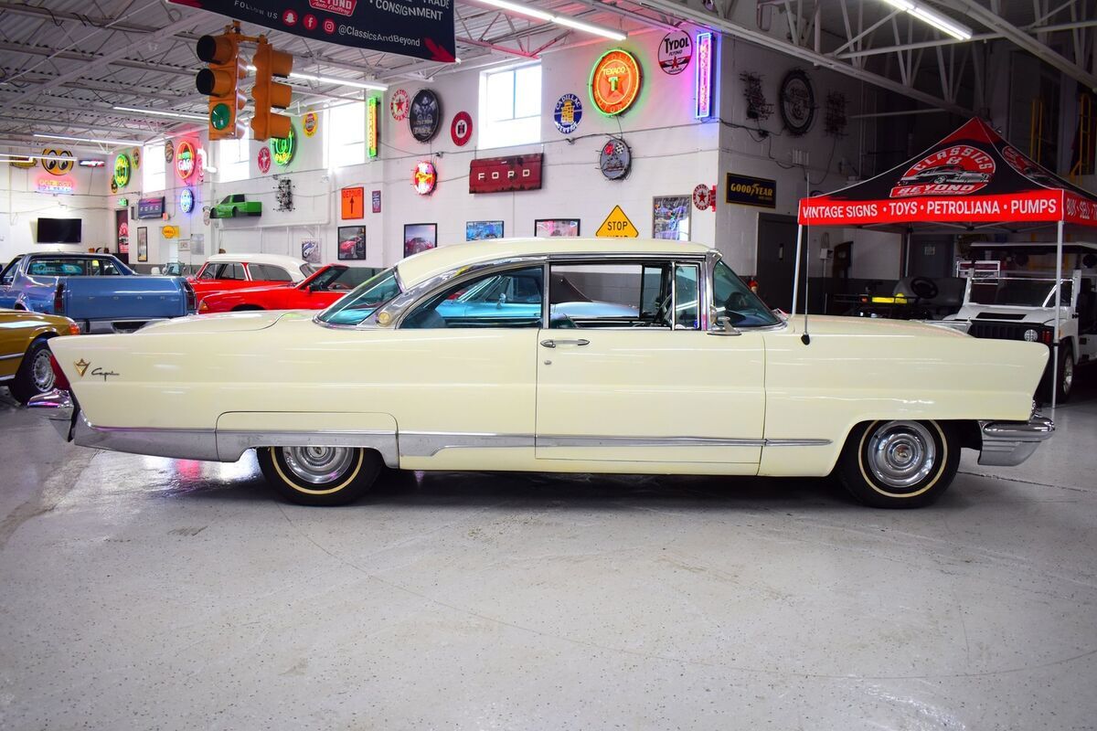1956 Lincoln Capri Coupe - photo 4