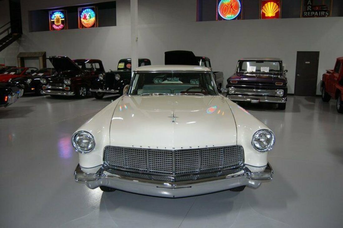 1956 Lincoln Continental Mark II - photo 10