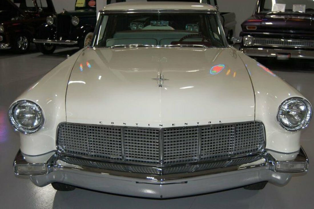 1956 Lincoln Continental Mark II - photo 2