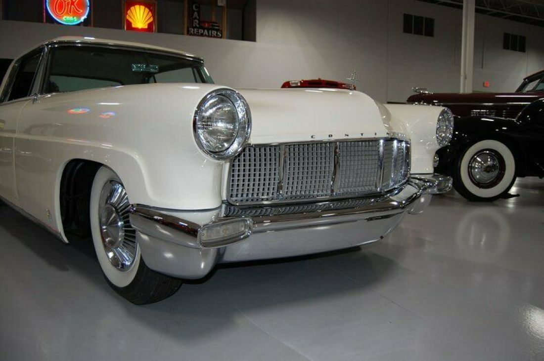 1956 Lincoln Continental Mark II - photo 9