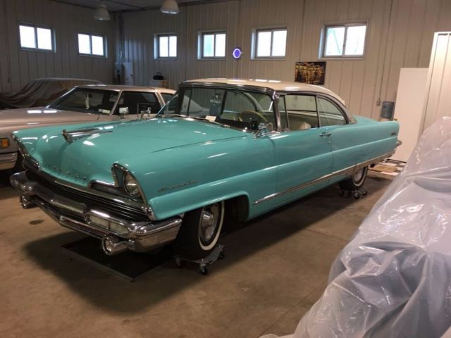 1956 Lincoln Premier - photo 2