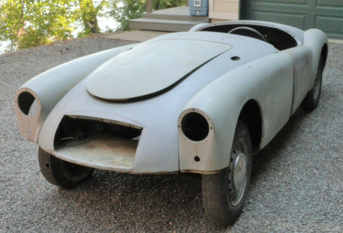 1956 MGA ROADSTER PROJECT CAR. Ready for off-frame restoration. Engine restored. 1956 MG MGA Roaster