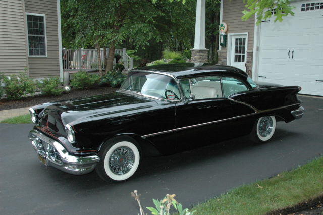 1956 Oldsmobile Eighty-Eight Holiday Hardtop - photo 3