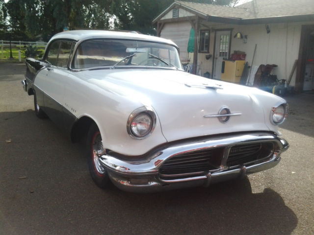1956 Oldsmobile Eighty-Eight rocket 88 holiday
