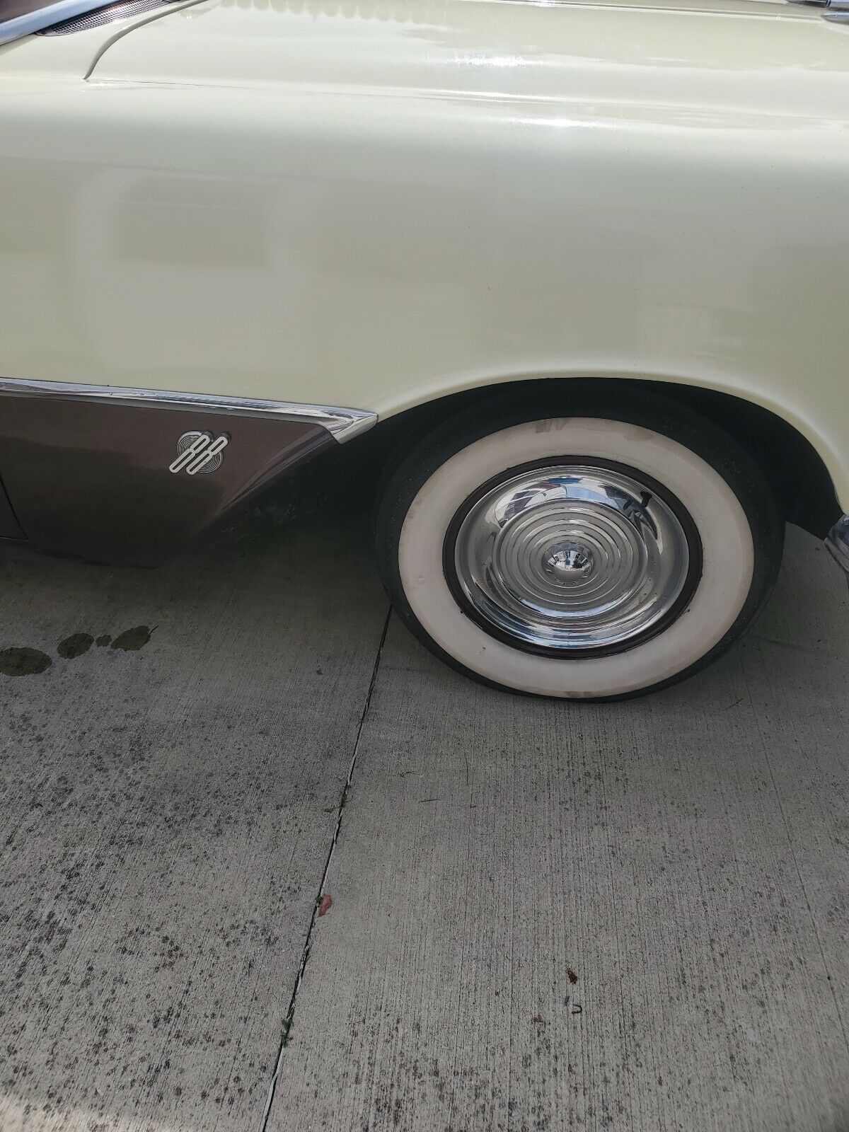 1956 Oldsmobile 88 - photo 2