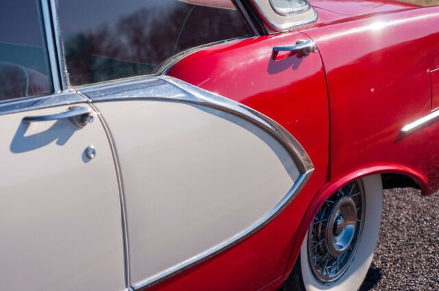 1956 Oldsmobile Ninety-Eight Hardtop Sedan - photo 4