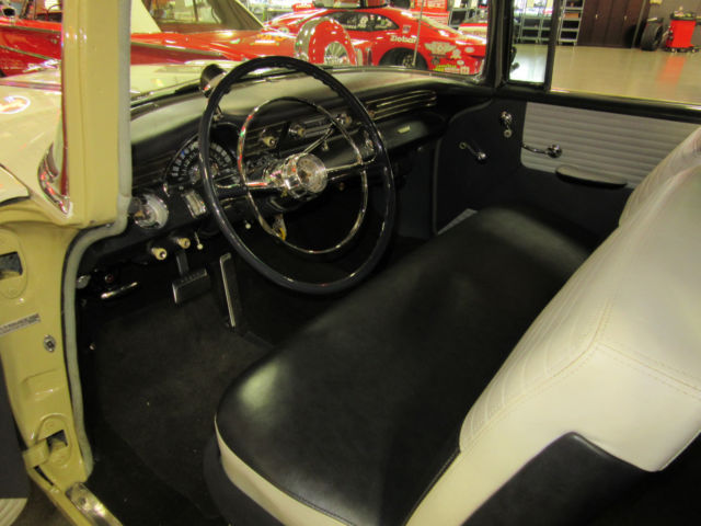 1956 Pontiac Cheiftain 860 Special - photo 11