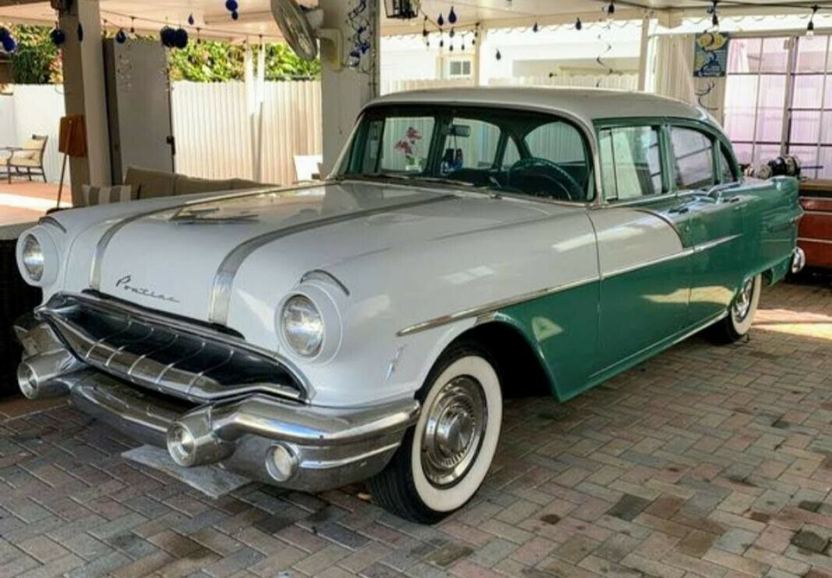 1956 Pontiac Chieftain base Green/White 1956 Pontiac Chieftain
