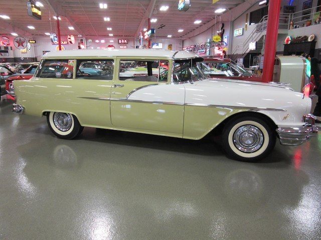 1956 Pontiac Safari Chieftain 860 Special - photo 2