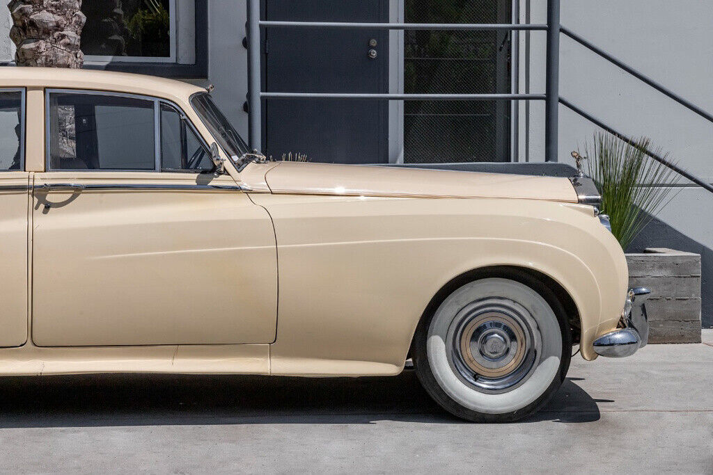 1956 Rolls-Royce Silver Cloud Right-Hand-Drive - photo 12