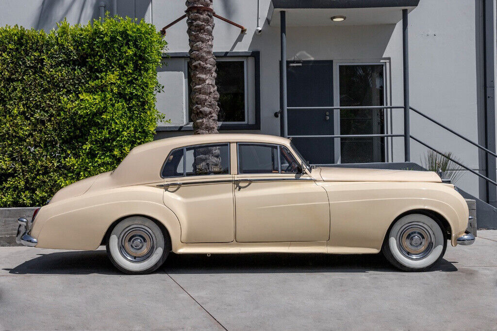1956 Rolls-Royce Silver Cloud Right-Hand-Drive - photo 5